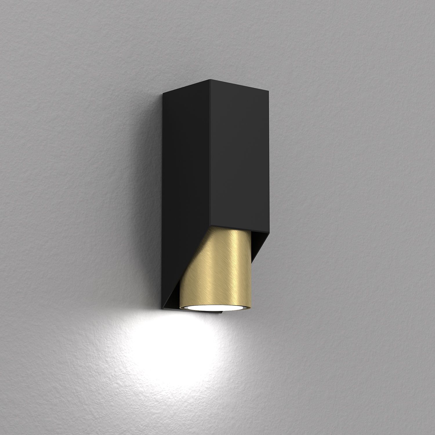 Wandlampe in Schwarz Messing GU10 stilvoll akzentuiert