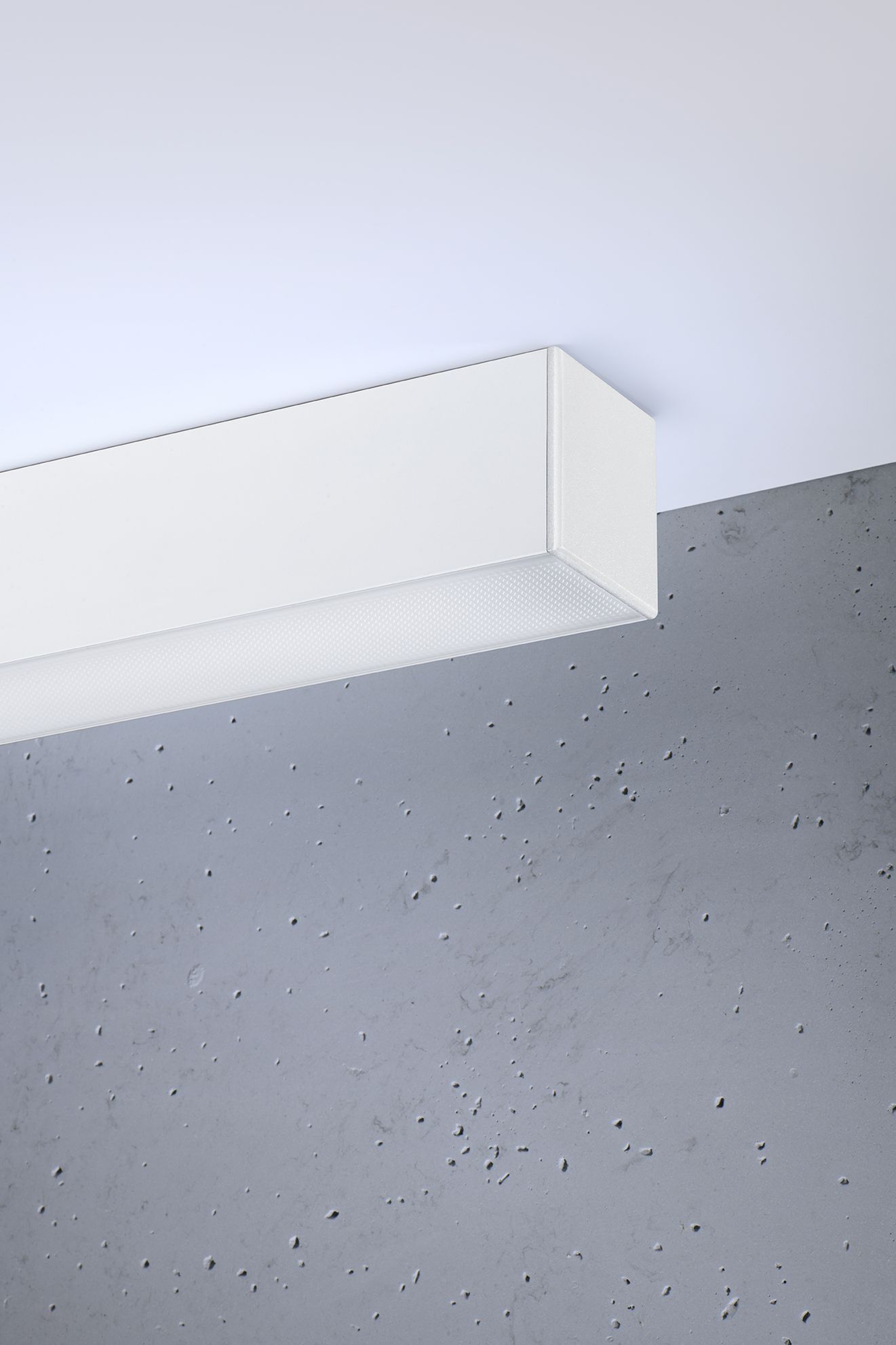 Flache Deckenleuchte LED H: 6 cm 118 cm lang 4000 K