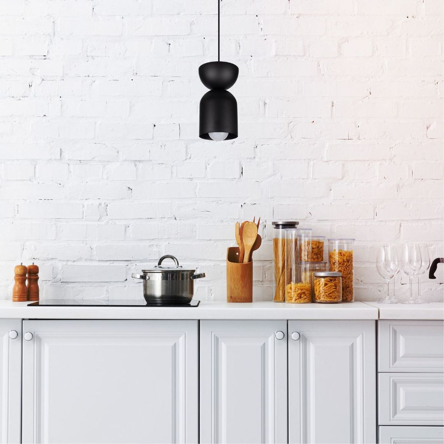 Runde Hängeleuchte Schwarz Metall Ø11 cm Minimalistisch Drinnen, Innenarchitektur, Küche