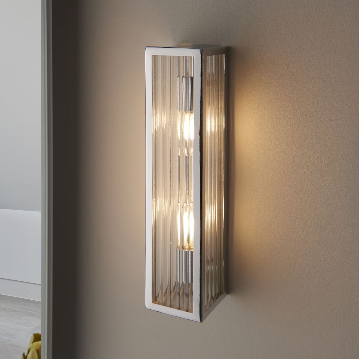 Wandleuchte Bad Glas Metall H: 31,5 cm IP44 Chrom Weiß 2x G9