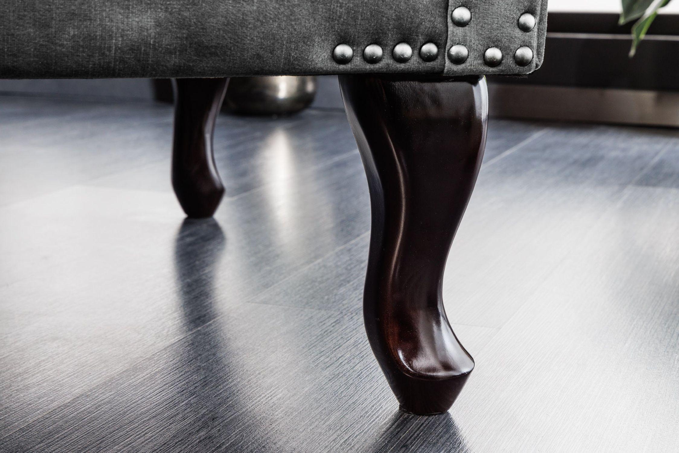 Ohrensessel Samt Holz in Grau Braun B: 85 cm Chesterfield Innenarchitektur, Schuh, Fußboden, Tabelle, Holz