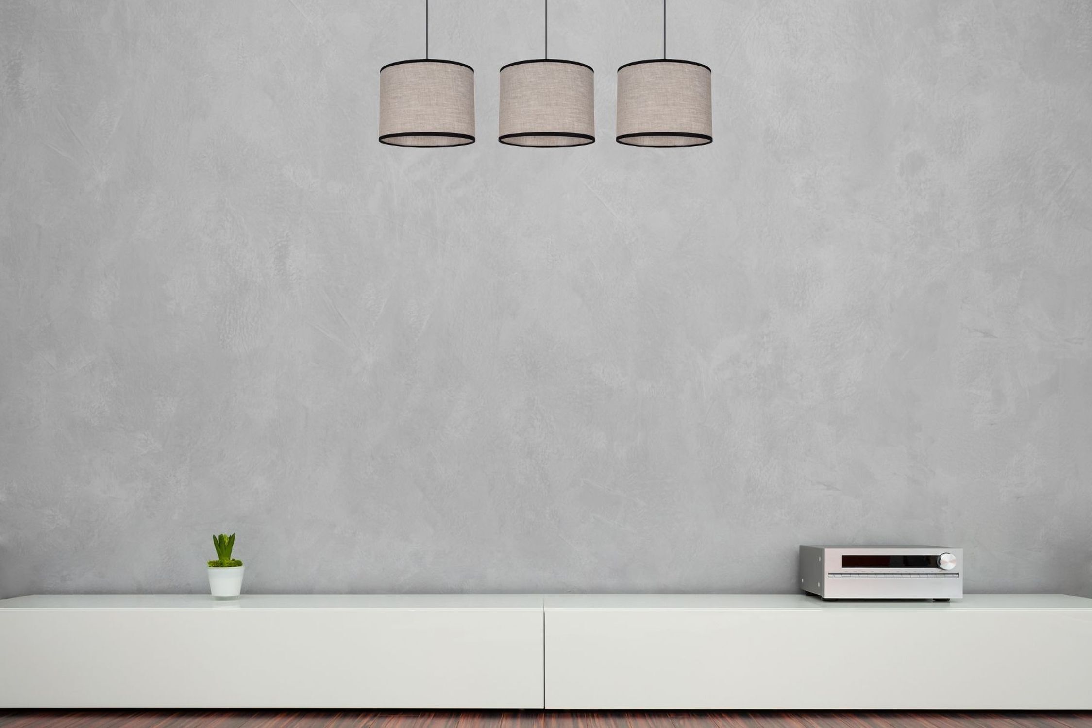 Pendelleuchte Stoff Schwarz Beige E27 70 cm lang 3-flmg Pendelleuchten, Deckenlampe, drei Leuchten, neutralgraue Wand, Medienkonsole