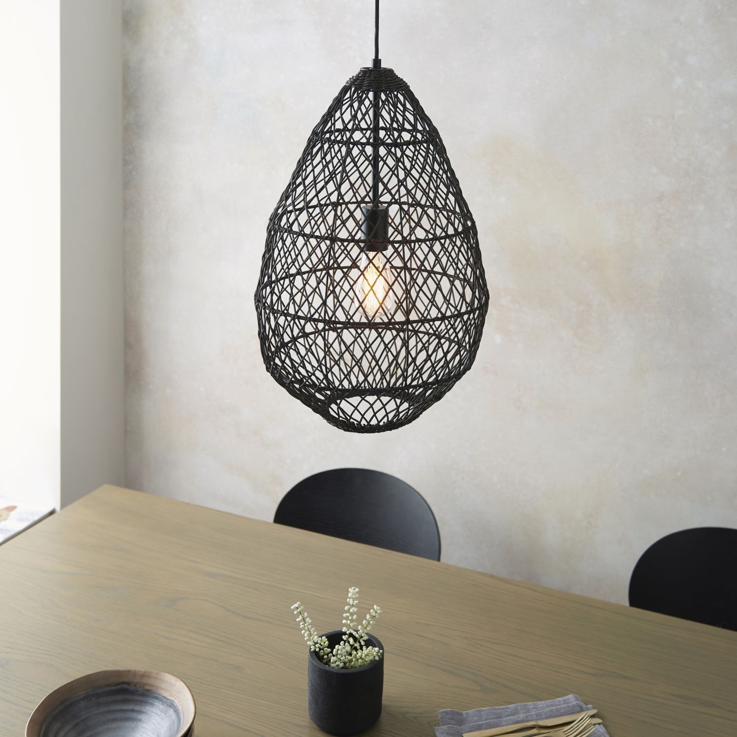 Schwarze Hängelampe Rattan Metall Ø 35 cm Handarbeit Boho