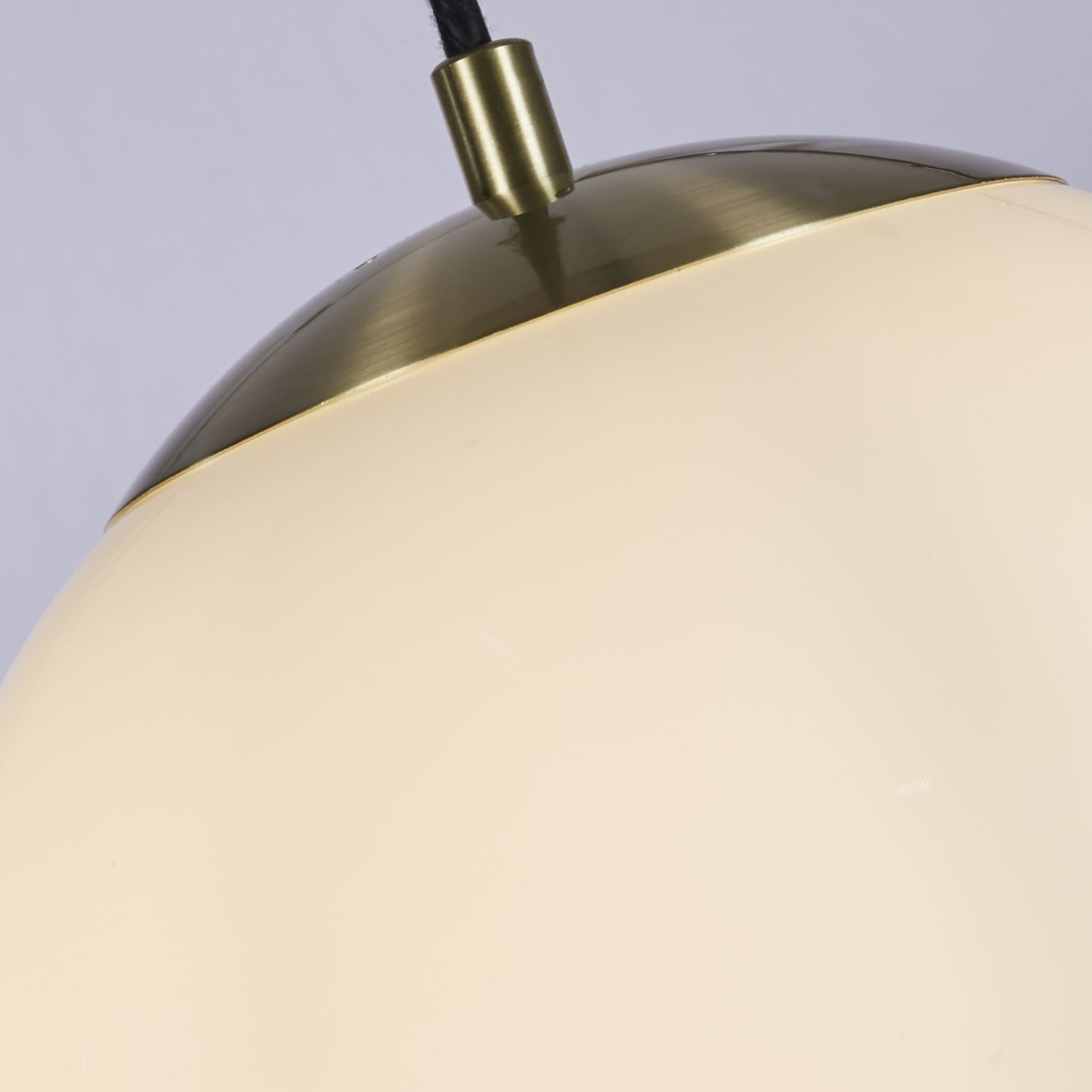 Wohnliche Hängelampe Glas Metall in Messing Weiß Ø30 cm