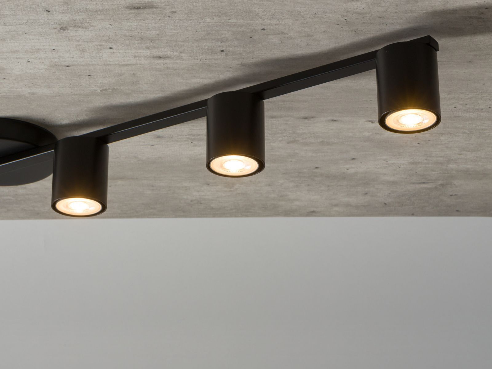 Moderne Deckenleuchte Schwarz Metall GU10 90 cm lang Beleuchtung, Deckenleuchte, Leuchte