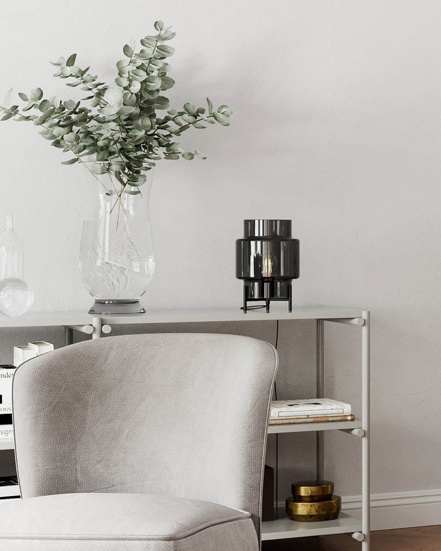 Glasvase, Grünpflanze, Lampe, Regal, Sessel