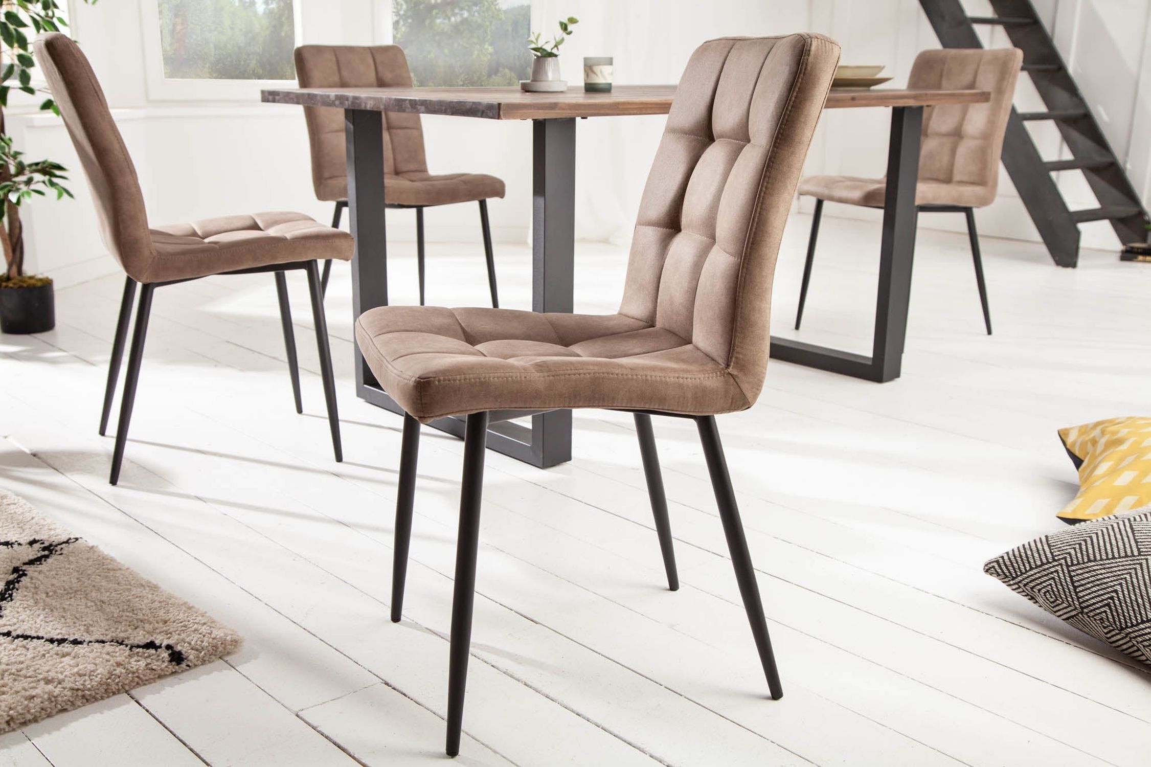 Innenarchitektur, Mobiliar, Stuhl, Esstisch, Tisch