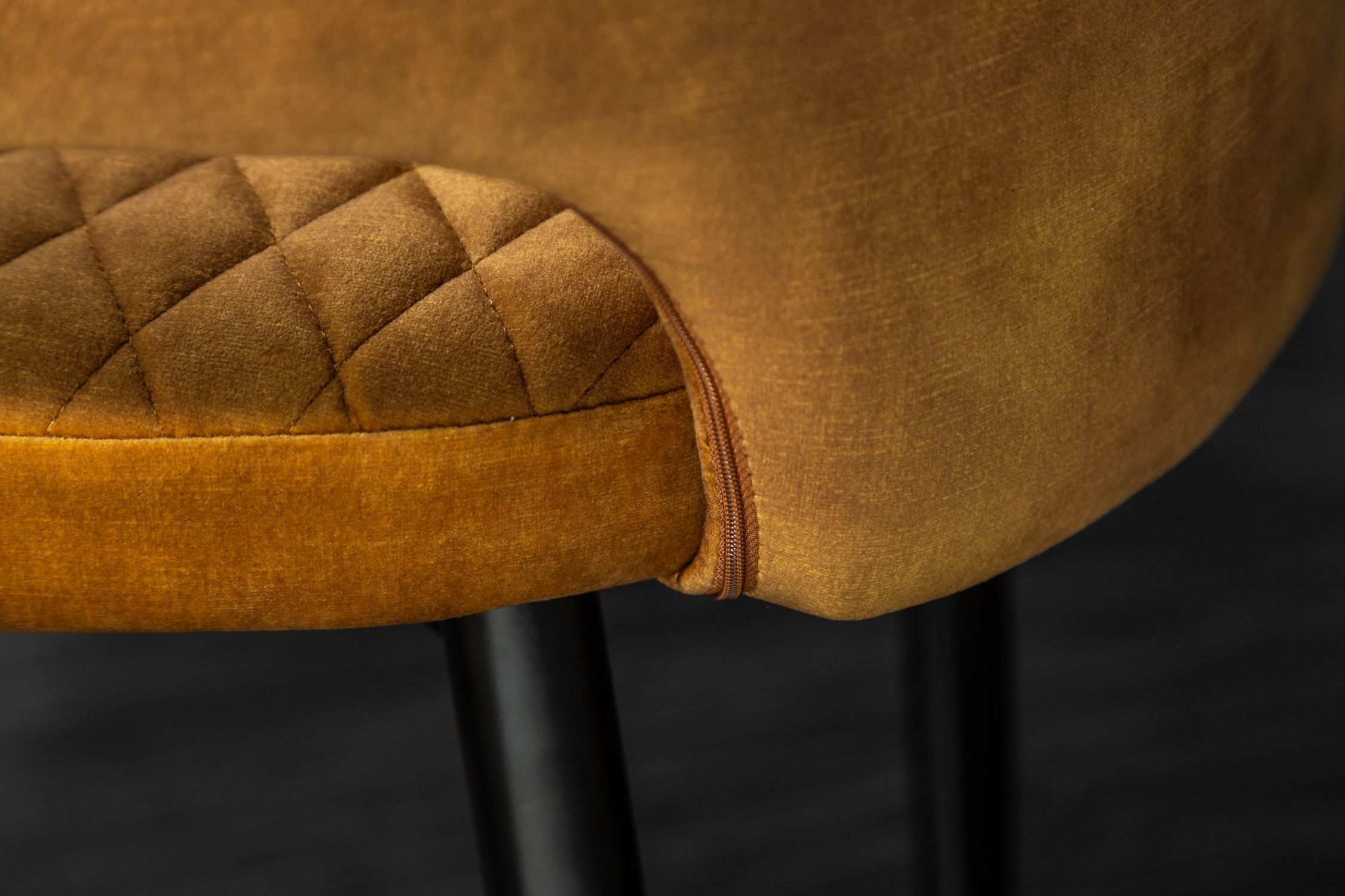 Esszimmerstuhl Samt in Senfgelb mit Armlehne Retro Design Kissen, Dekoration für Zuhause, Mobiliar, Innenarchitektur, Stuhl