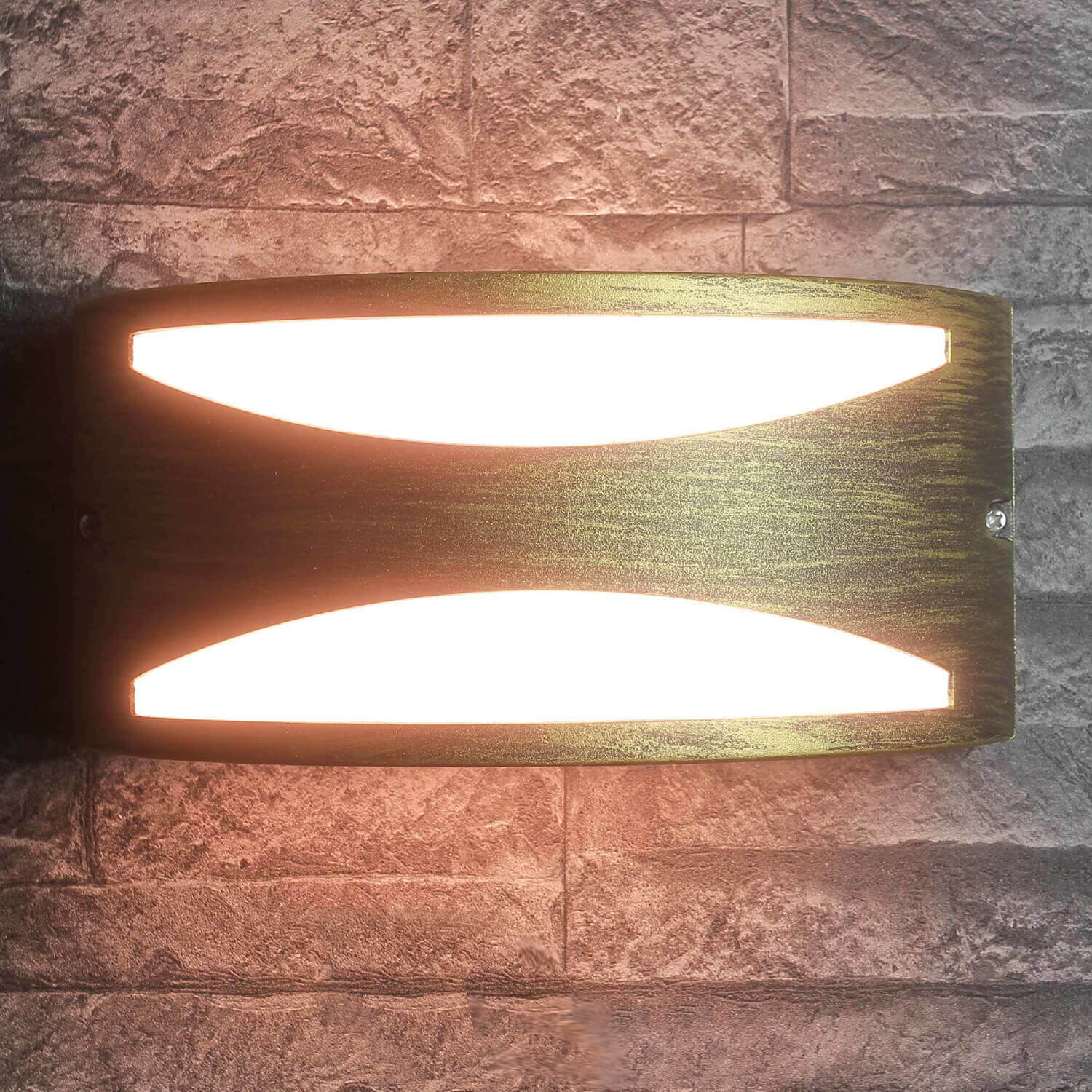 Rustikale Außenwandleuchte in Antikgold halbrund Lampe