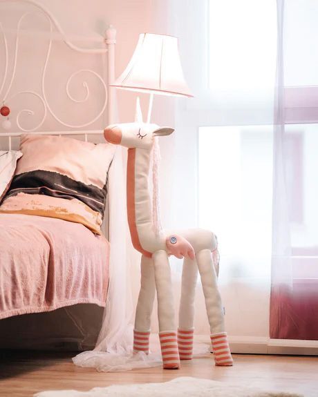 Lampe, Mobiliar, Kleidung, Strumpfwaren, Socke