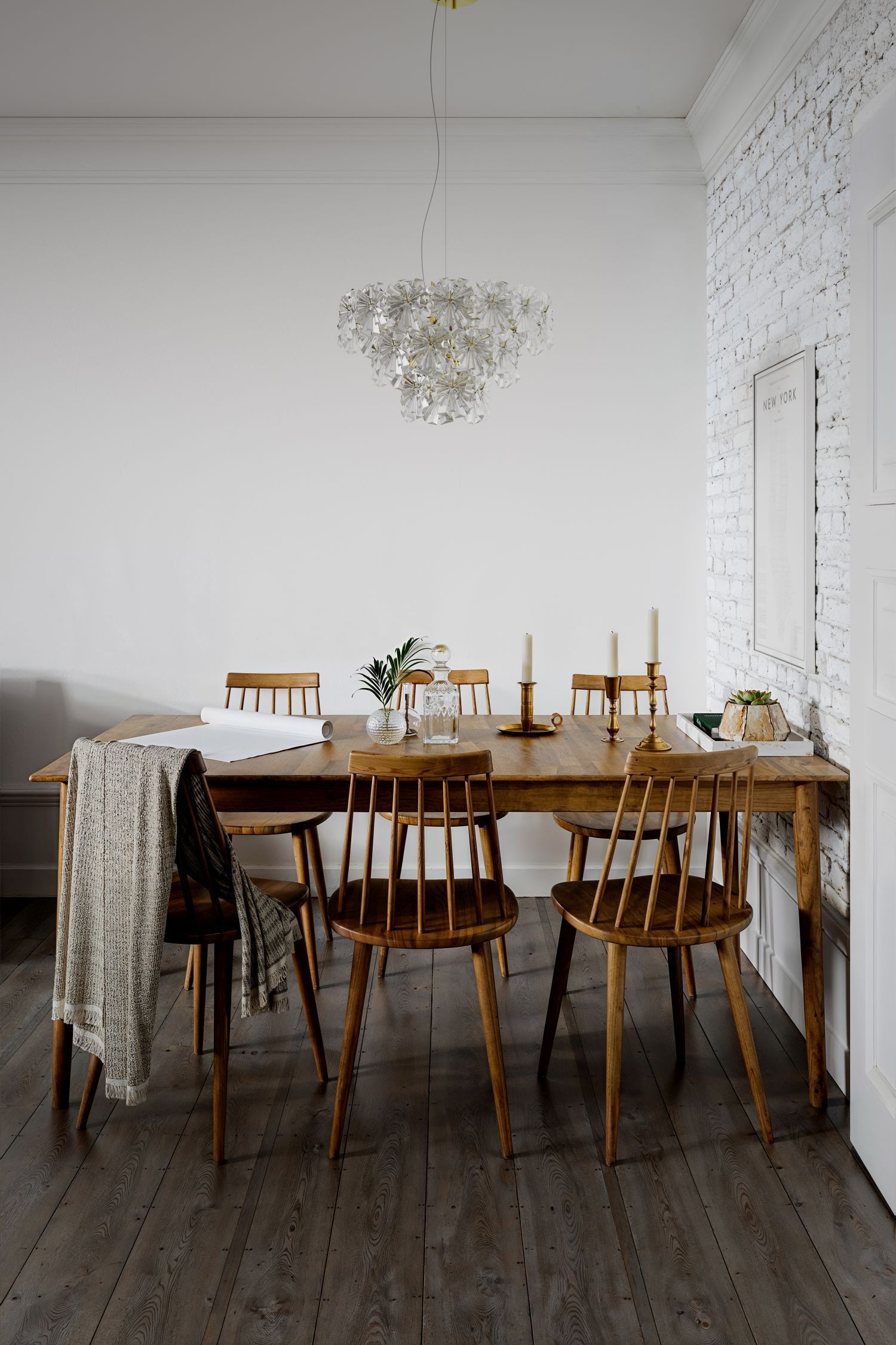Speisesaal, Esstisch, Tisch, Kronleuchter, Innenarchitektur