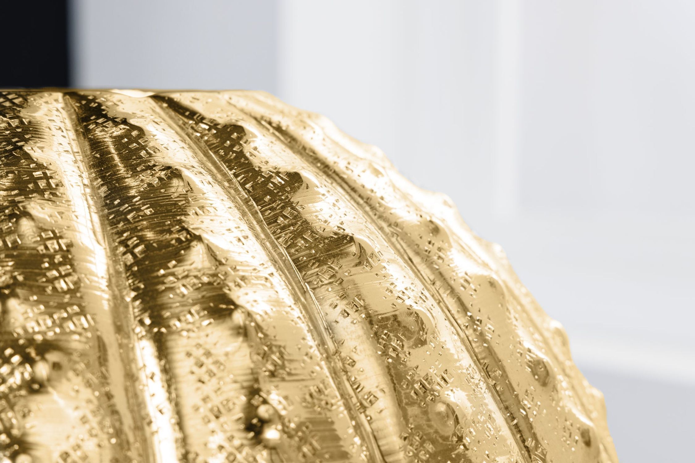 Vase Metall rund Ø 30 cm Hammerschlag in Gold Handarbeit Lampe, Lampenschirm