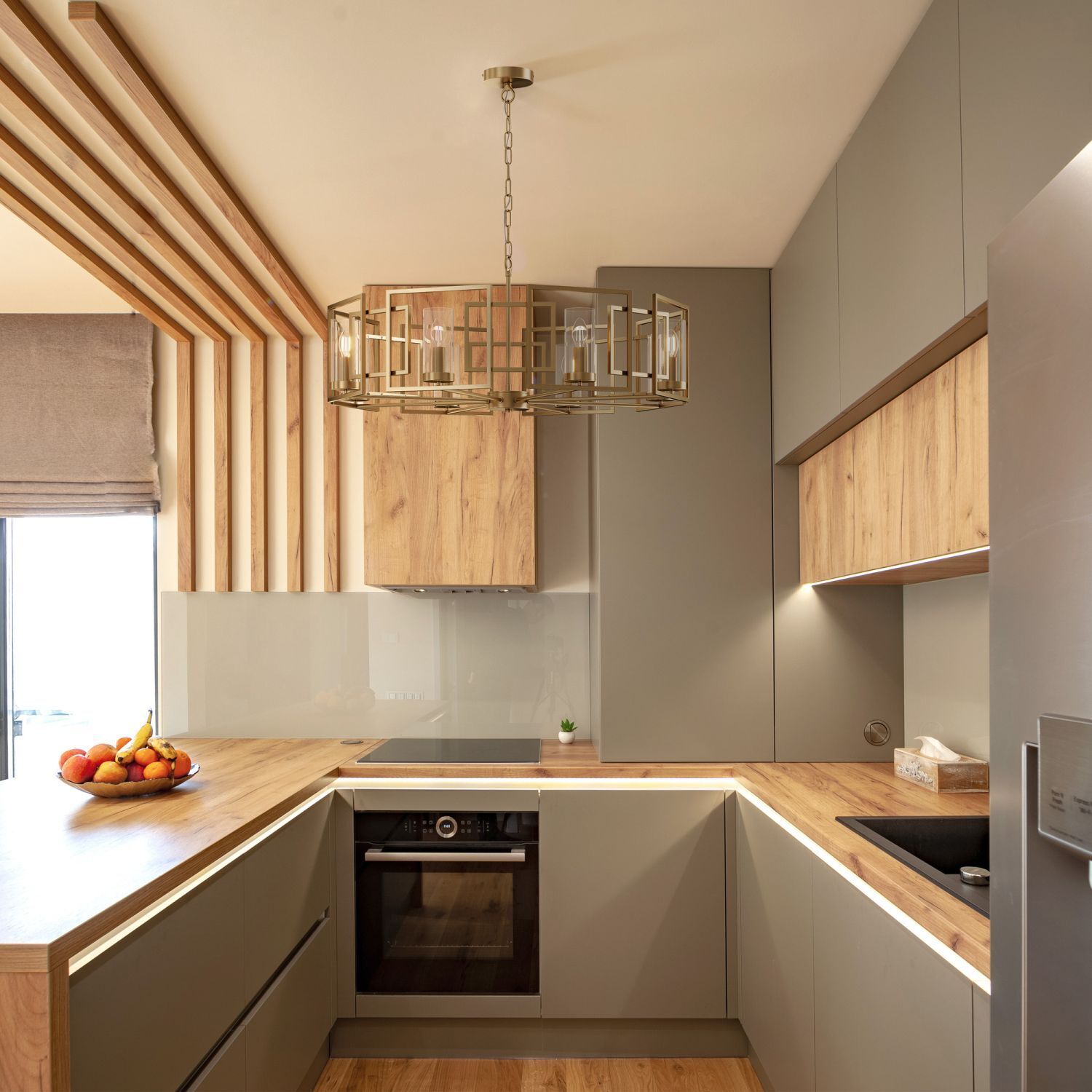 Kronleuchter Metall Glas D: 87,5 cm rund in Gold E14 Drinnen, Innenarchitektur, Küche