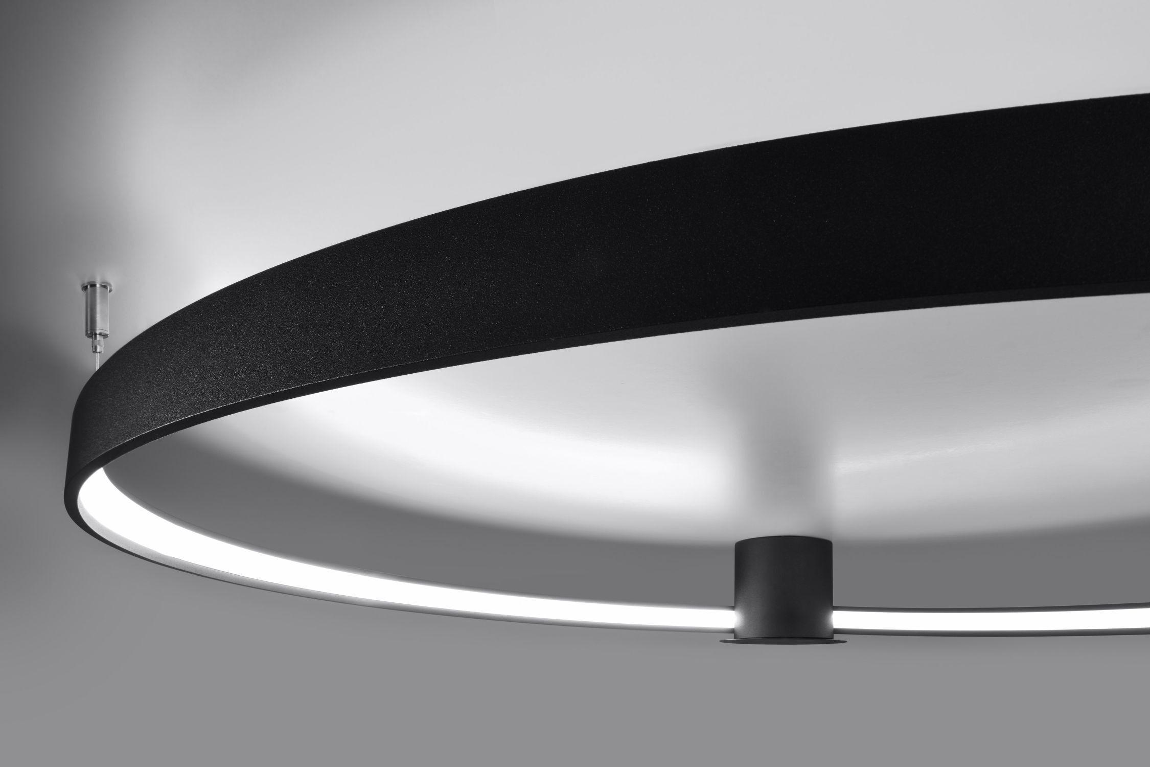 LED Deckenlampe Schwarz Ø 78 cm Ring 4000 K 5520 lm