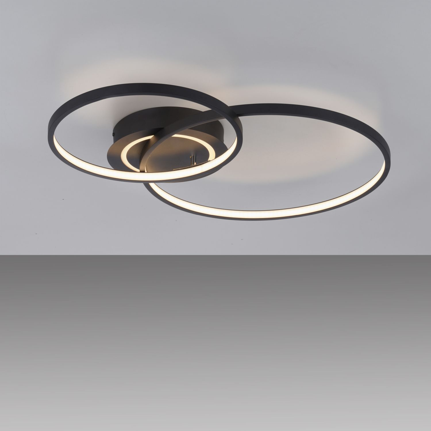 Stilvolle LED Deckenleuchte Metall Schwarz 3000 K Ringe