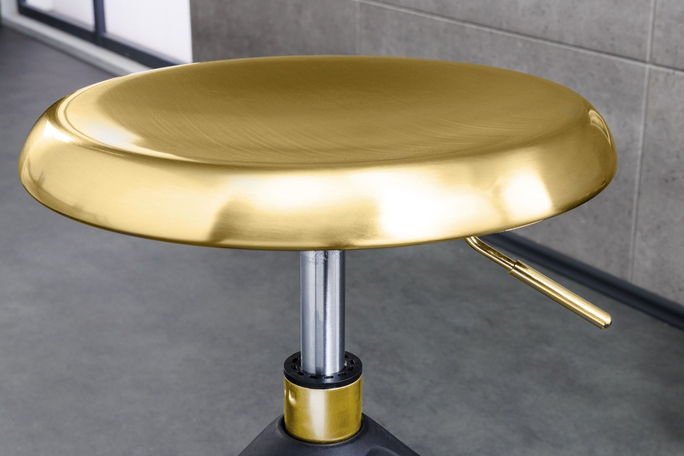 Barhocker höhenverstellbar Metall in Gold Schwarz Moebel, Barhocker