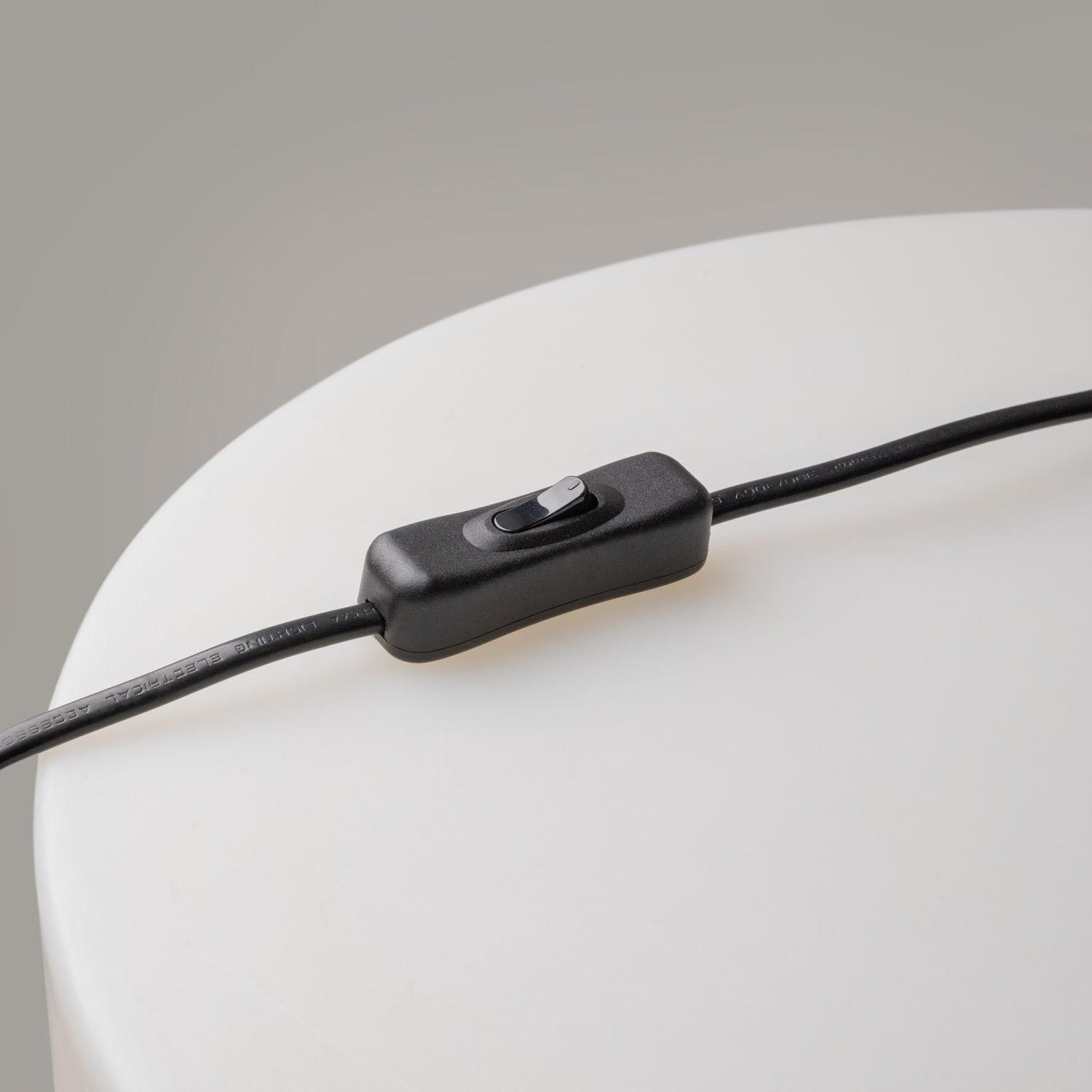 Tischleuchte LED Metall 30 cm hoch Schwarz 550 lm LOTTE Adapter, Elektronik