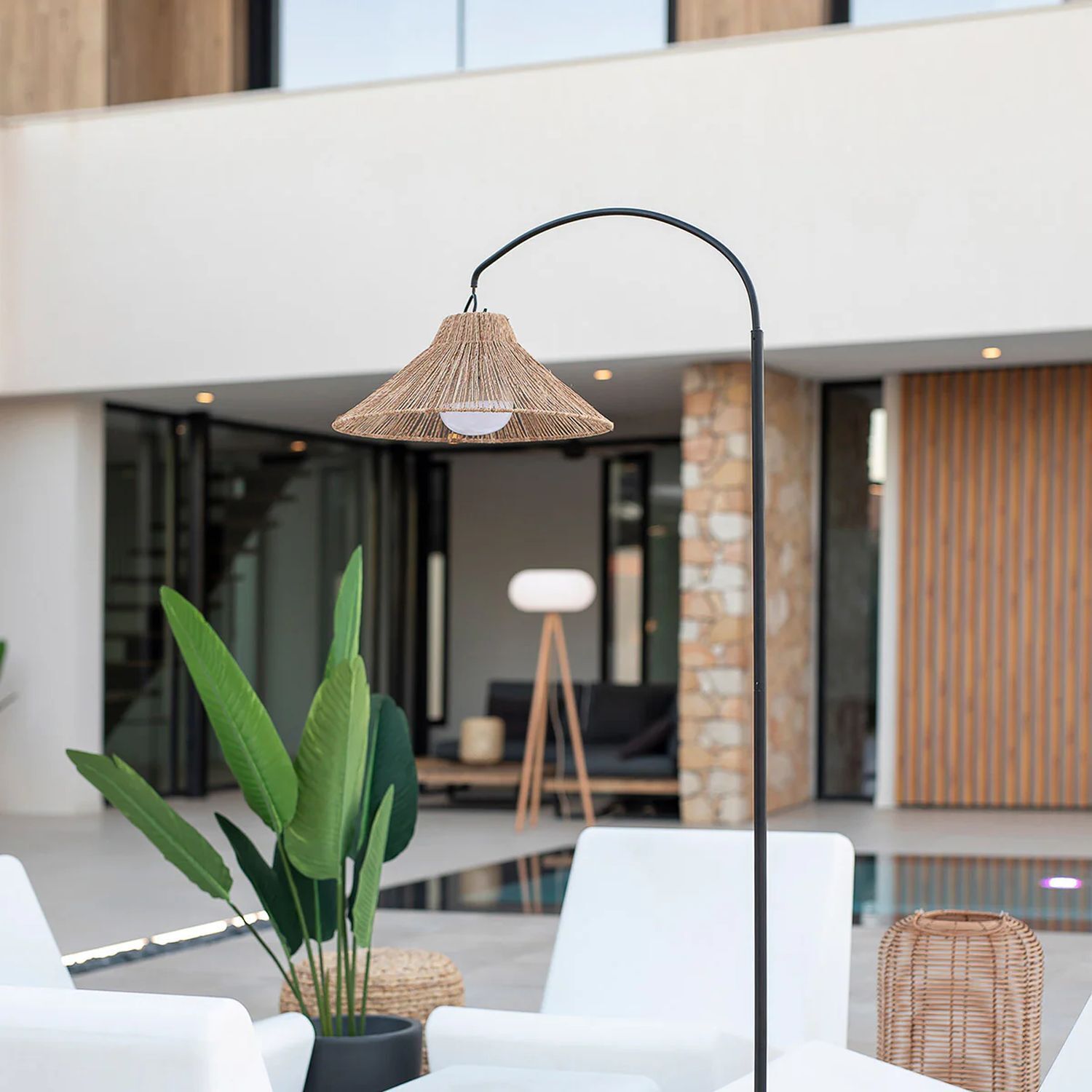 LED Außenleuchte Akku 2700 K 2-in-1 Wand Steh Lampe, Stehlampe, Drinnen, Innenarchitektur, Pflanze