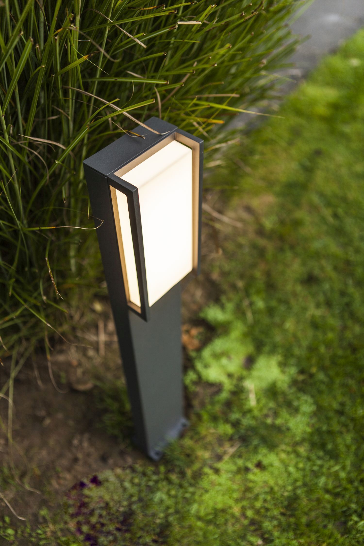 Laternenpfahl, Lampe, Postfach