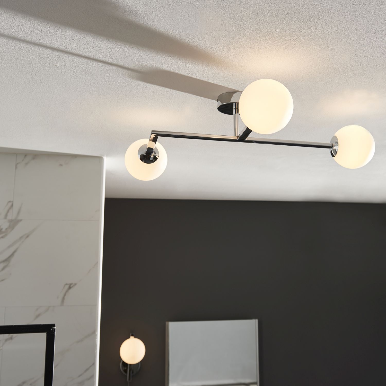 Deckenlampe Bad Glas Metall IP44 65 cm lang Chrom Weiß 3x G9