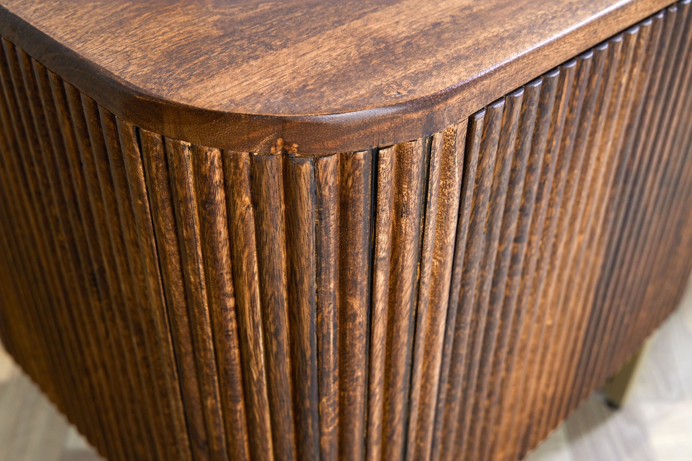 Sideboard Holz Metall 160 x 75 cm Art Déco Lamellen Design Hartholz, Innenarchitektur, Gebeiztes Holz, Holz, Paneele aus Holz