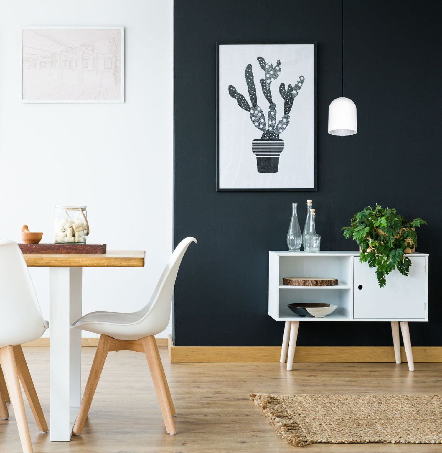 Esstisch, Stühle, Wohnzimmer, Wanddeko, Pflanze