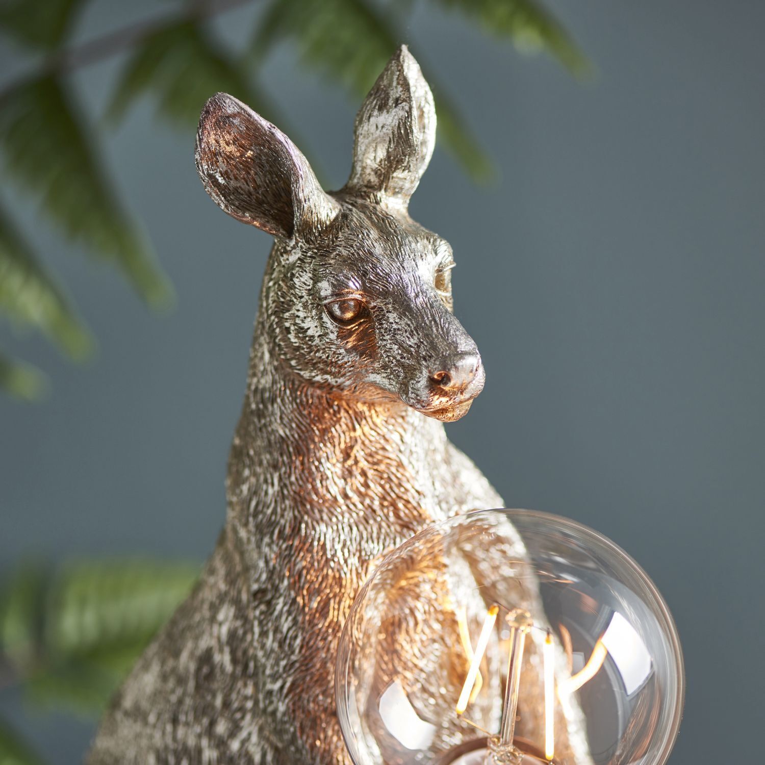 Deko Tischlampe Känguru Polyresin Metall 46,5 cm Silber antik