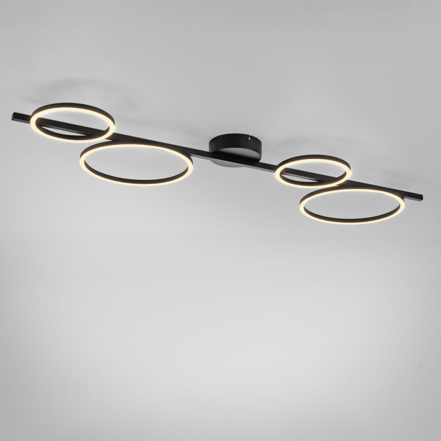 Schwarze LED Deckenlampe Metall 120 cm länglich 4850 lm