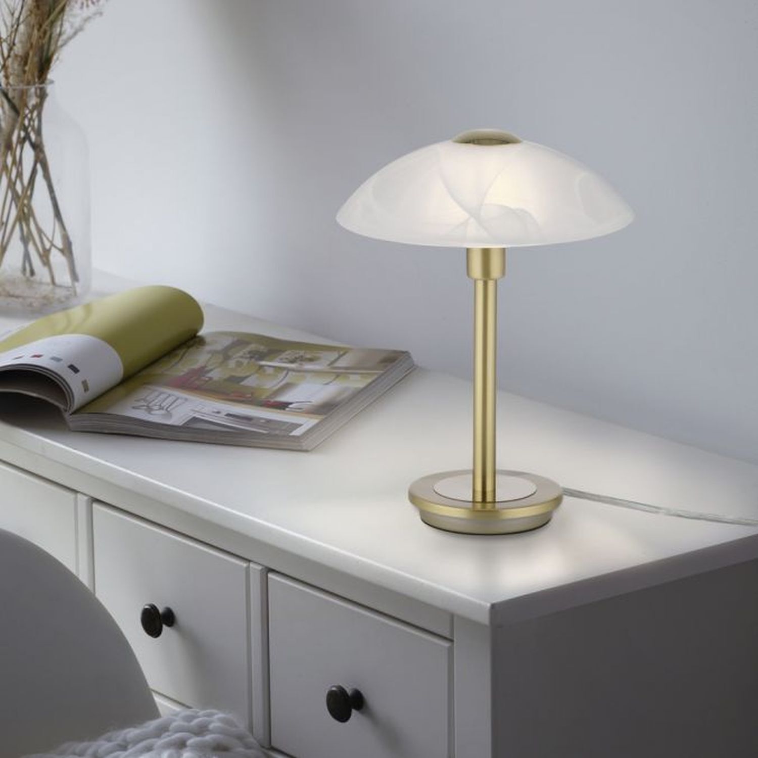 Lampe, Buch, Veröffentlichung, Tischlampe