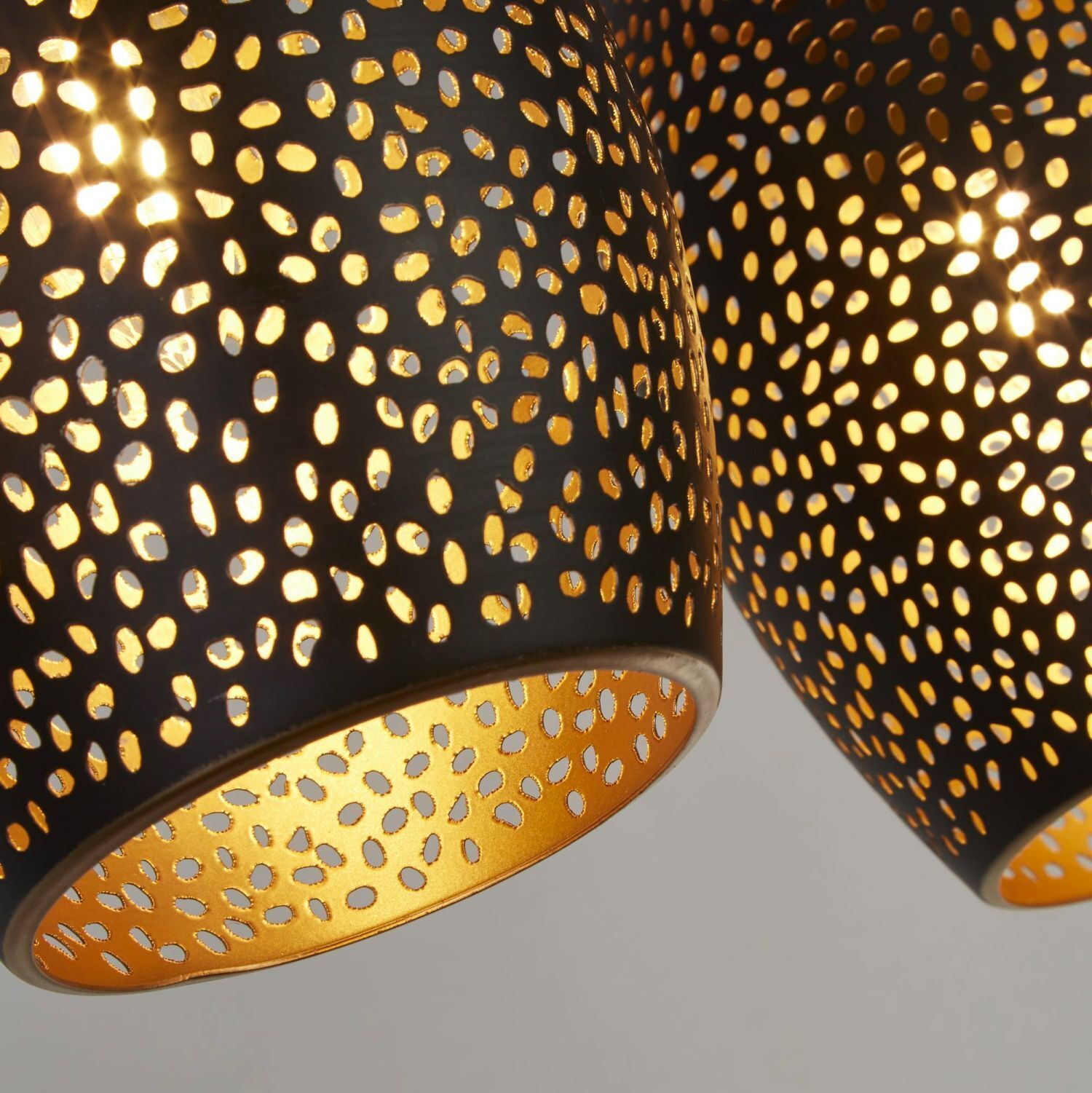 Hängelampe Metall 4-flammig Schwarz Gold B: 90 cm E27 Hängelampe Metall 4-flammig Schwarz Gold B: 90 cm E27