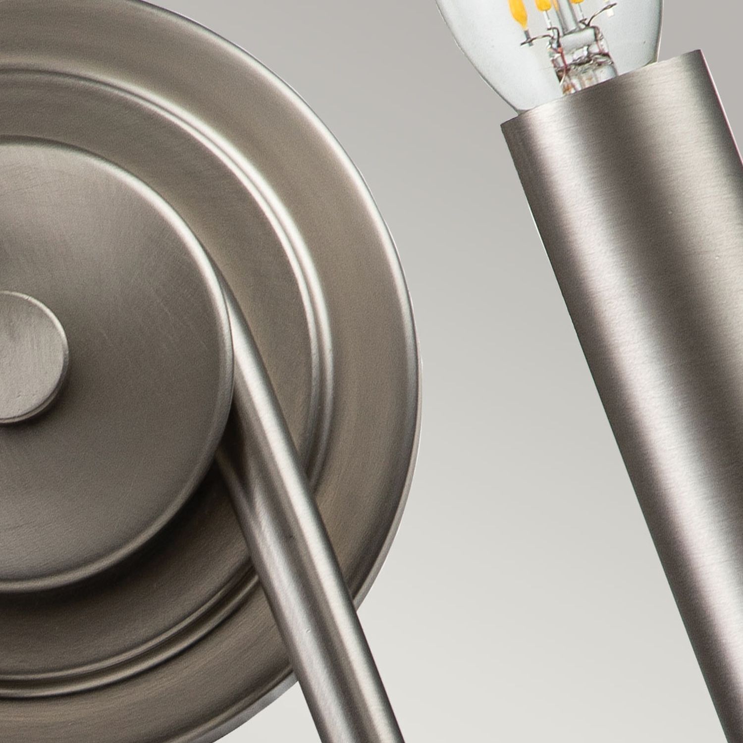 Wandleuchte Metall H: 27 cm Nickel gebürstet E14 Modern