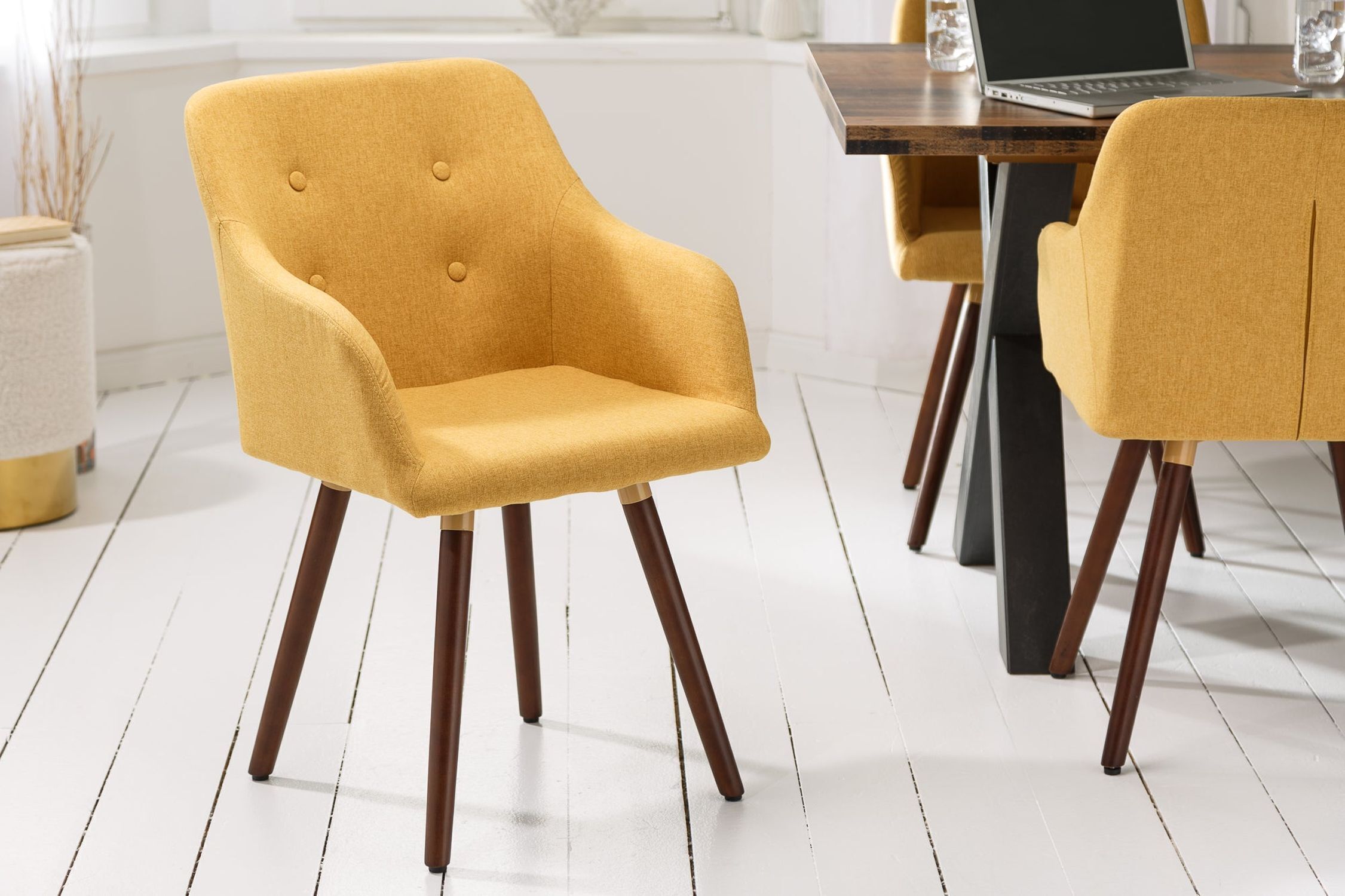 Esszimmerstuhl Gelb Braun aus Stoff Holz mit Armlehne Skandi