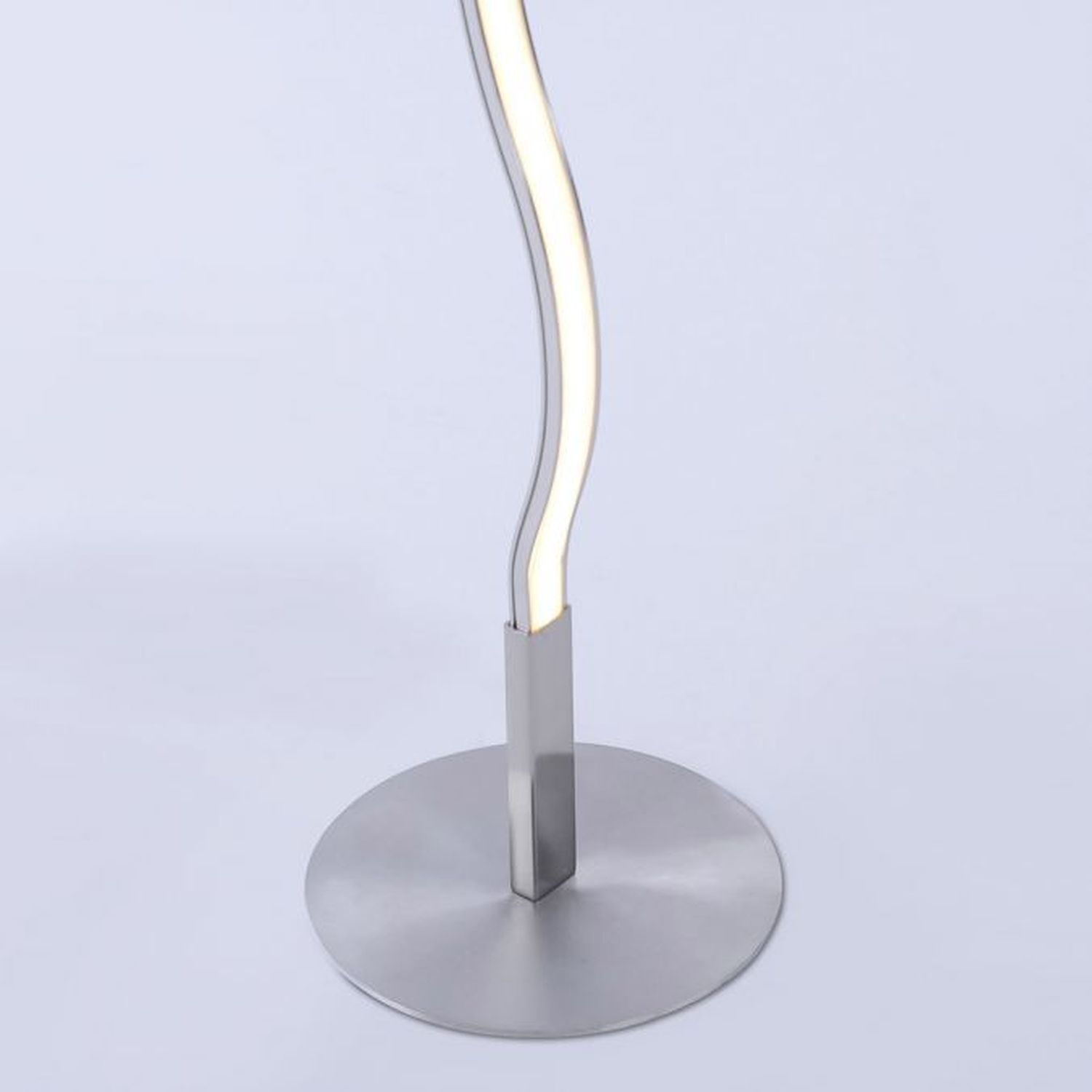 Lampe, Mobiliar, Elektrisches Gerät, Mikrophon