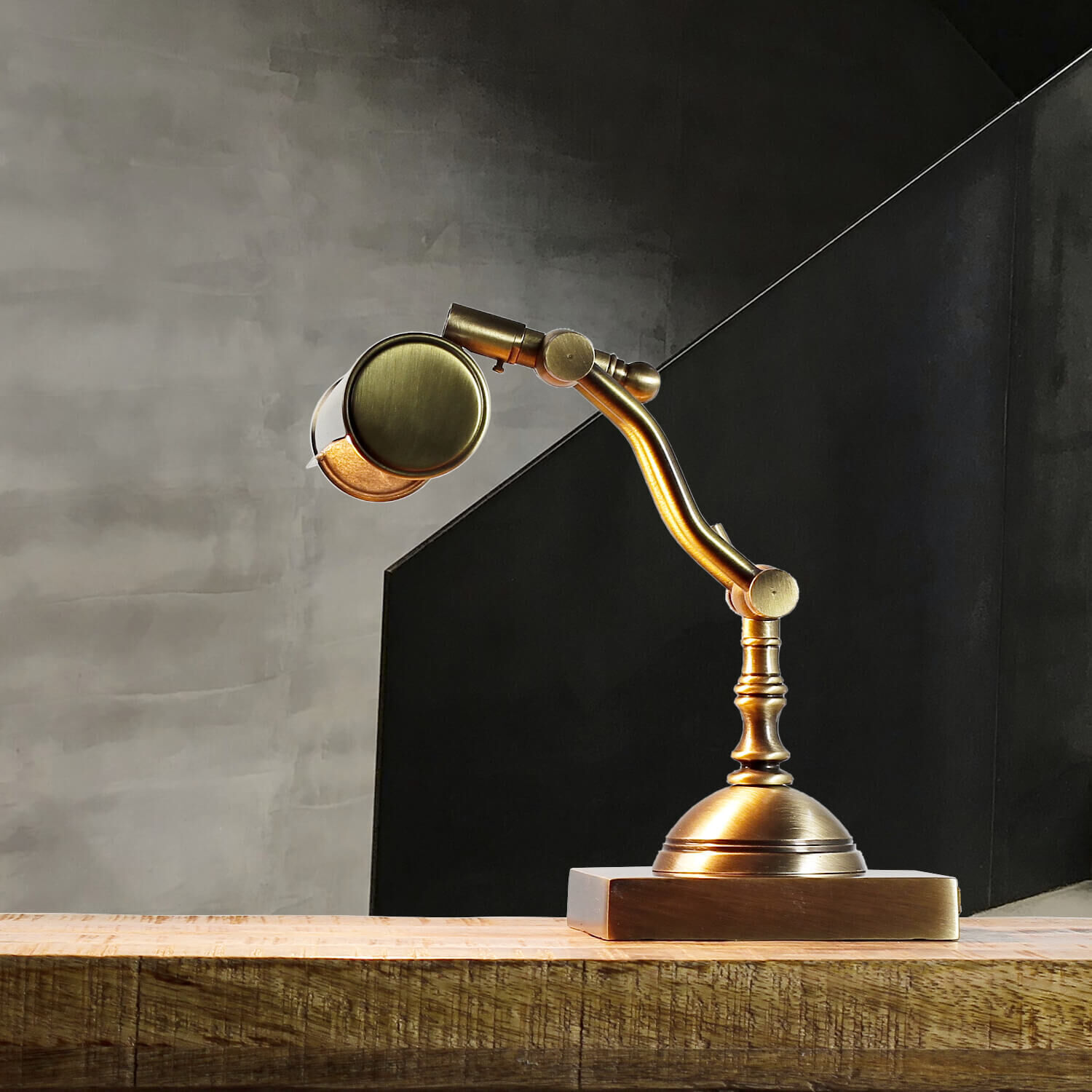 Lampe, Bronze