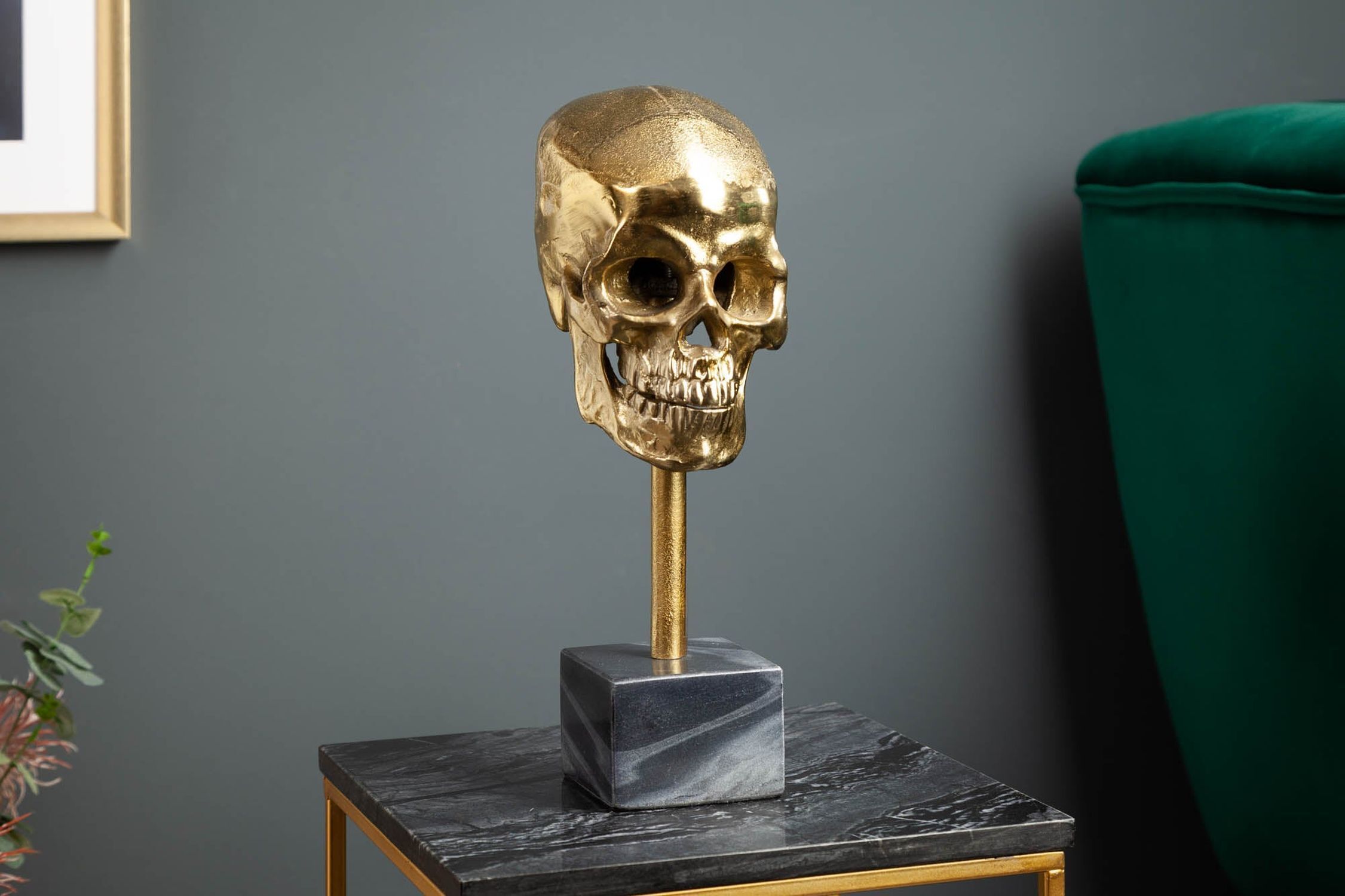 Dekostatue Totenkopf in Gold Schwarz H: 35 cm Metall Marmor