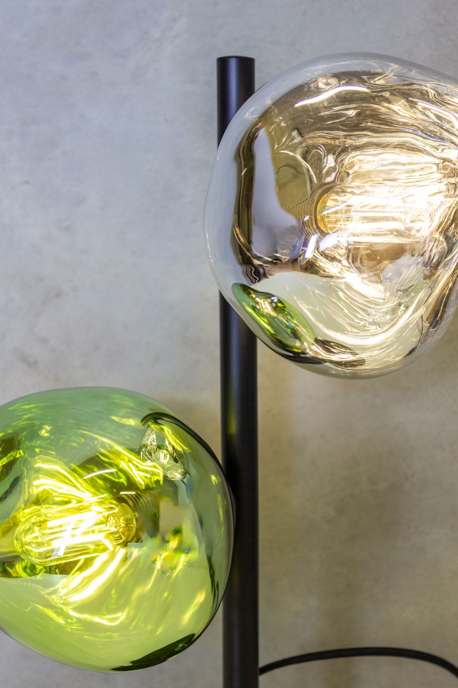 Dekorative Tischlampe Aluminium Glas Weiß Grün 40 cm
