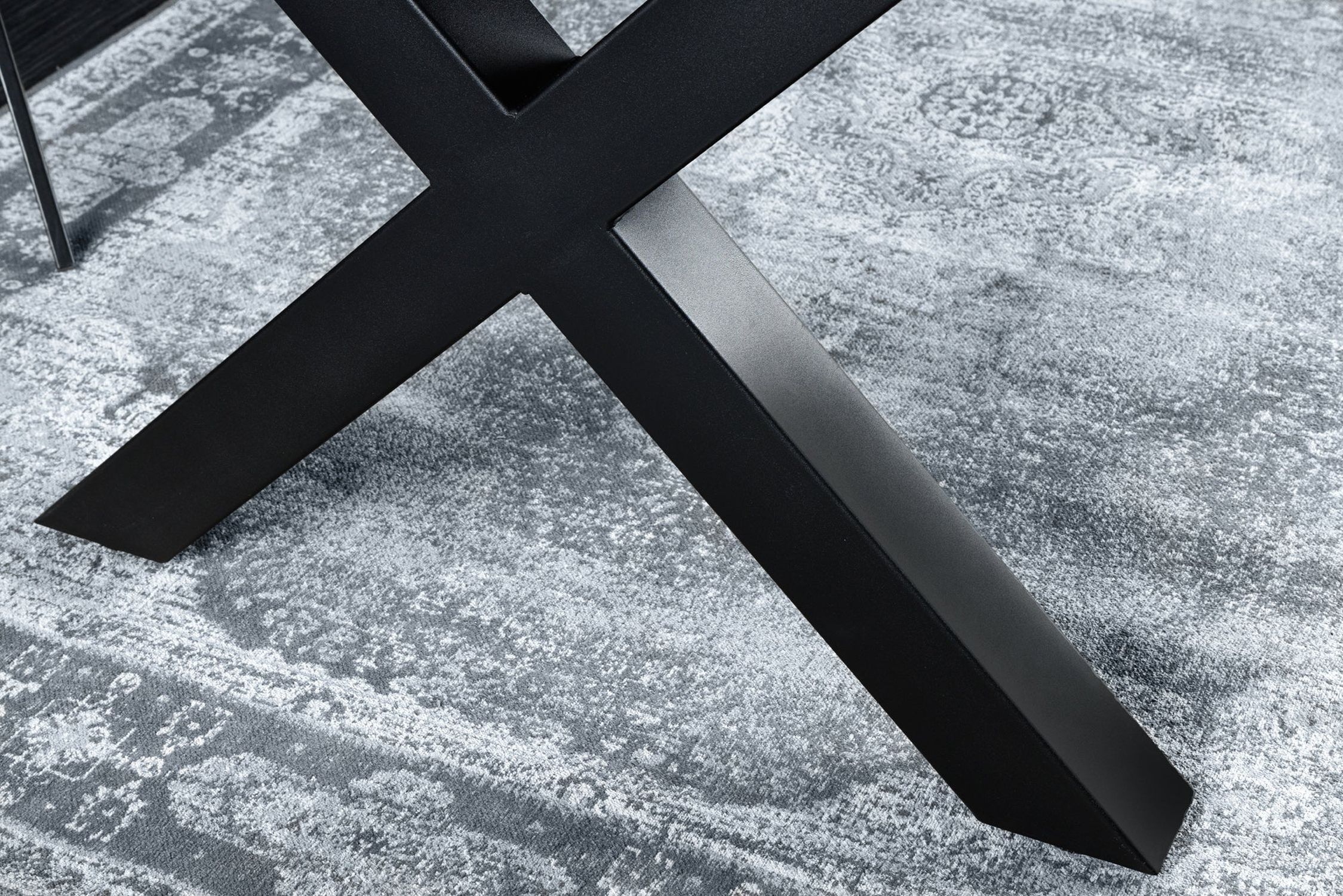 Esstisch in Grau Schwarz 180 x 90 cm Baumkante Fußboden, Mobiliar, Tabelle, Bodenbeläge