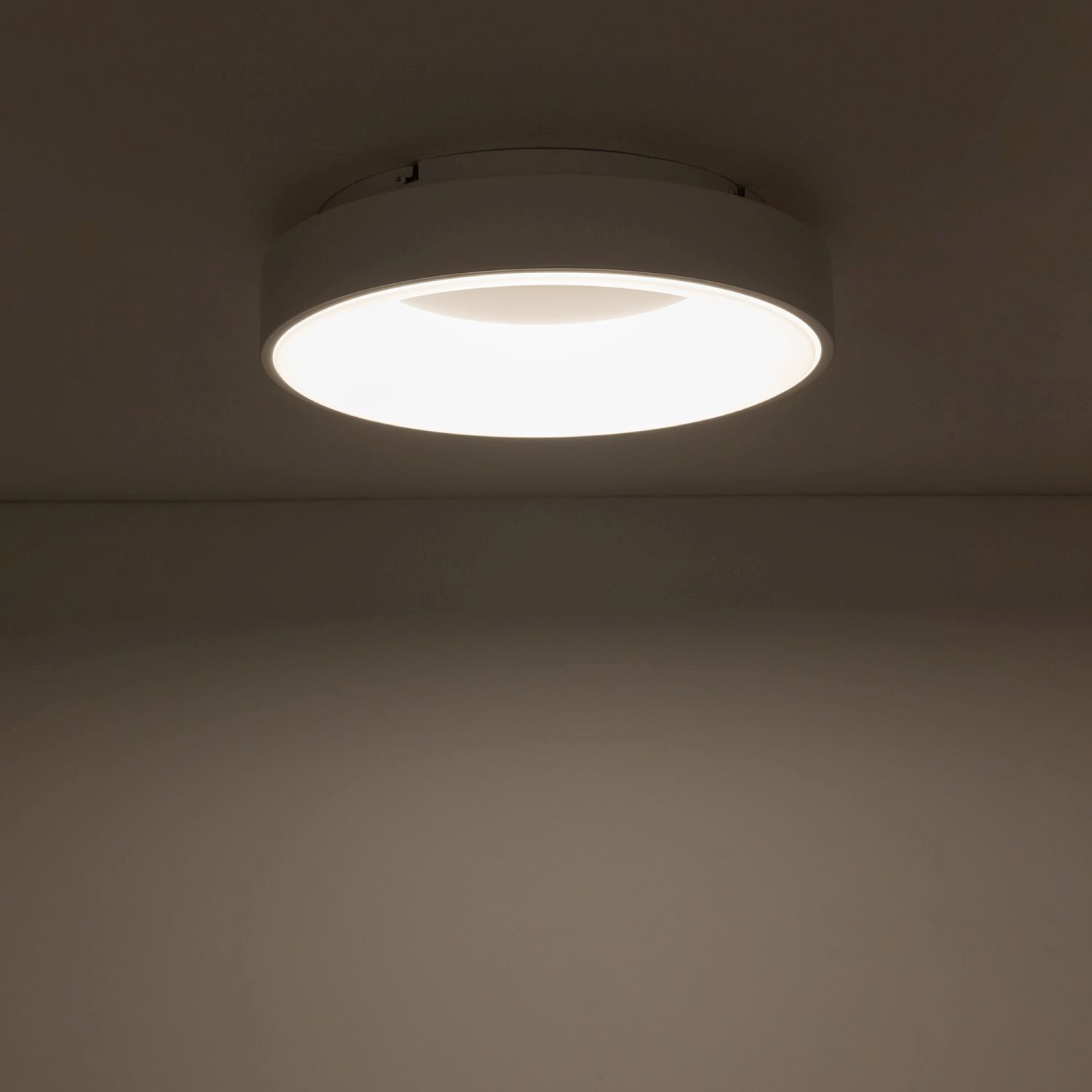 Weiße LED Deckenleuchte Metall Ø 38 cm 2700 lm 32 W