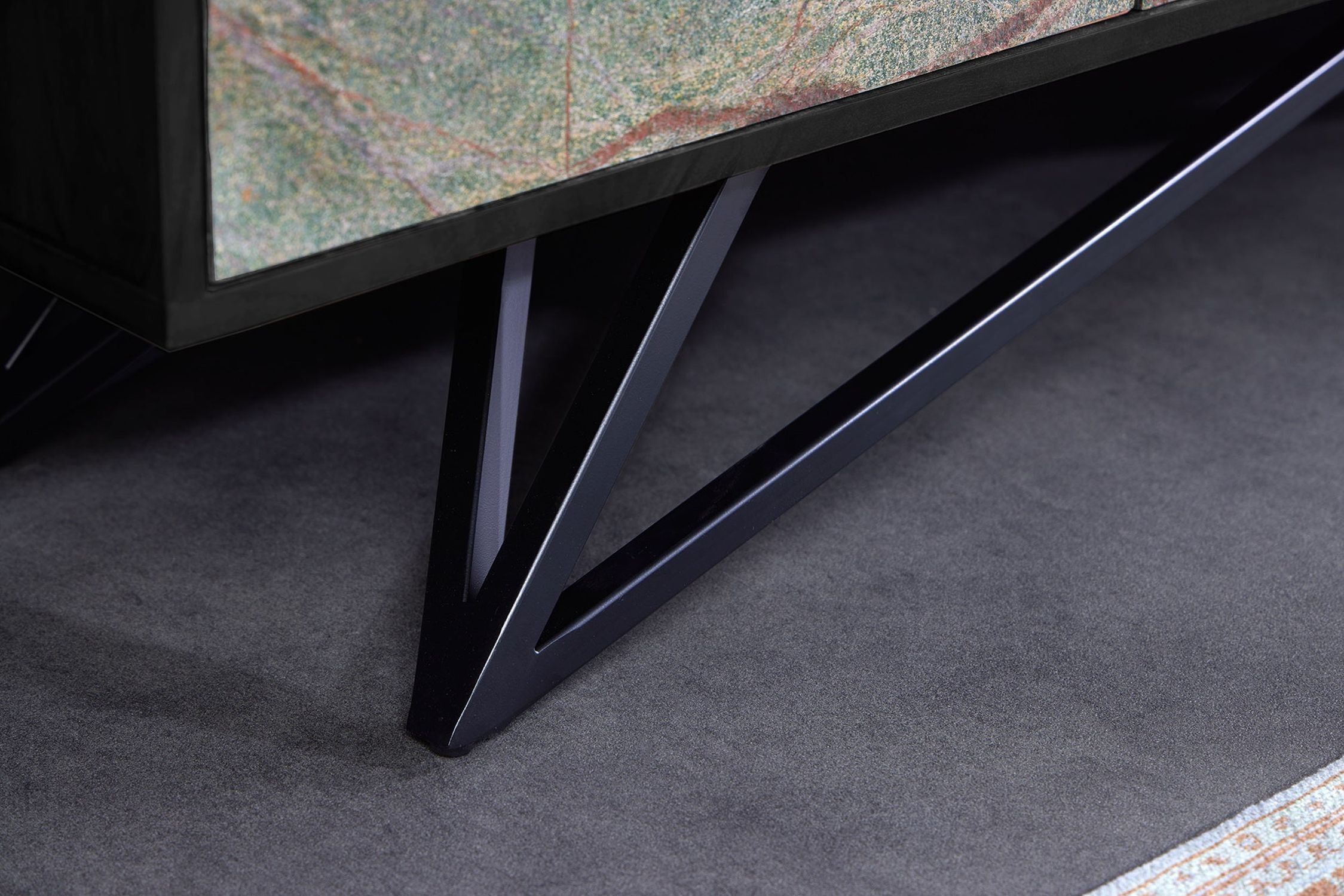 TV Lowboard 200 cm Steinfurnier Akazienholz Eisen Unikat Kaffeetisch, Mobiliar, Tabelle, Innenarchitektur, Fußboden