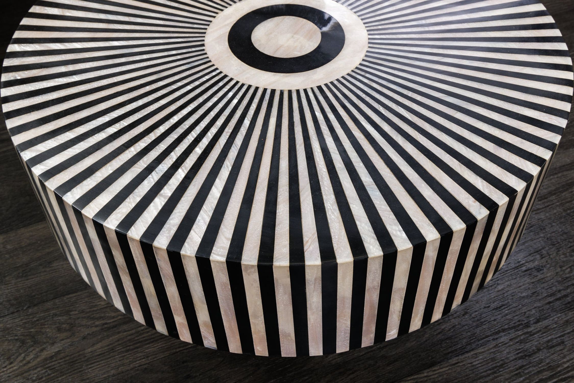 Couchtisch Intarsien in Schwarz Gold Weiß Ø 60 cm Handarbeit Moebel, Tabelle, Tischplatte