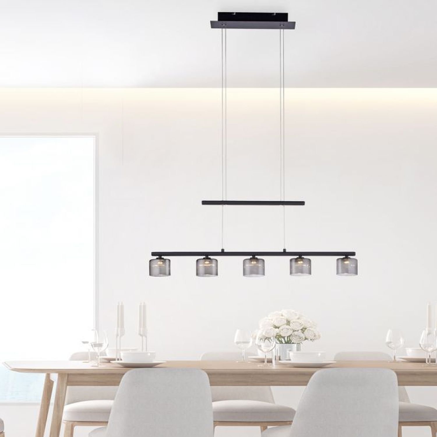 Speisesaal, Esstisch, Tisch, Innenarchitektur, Kronleuchter