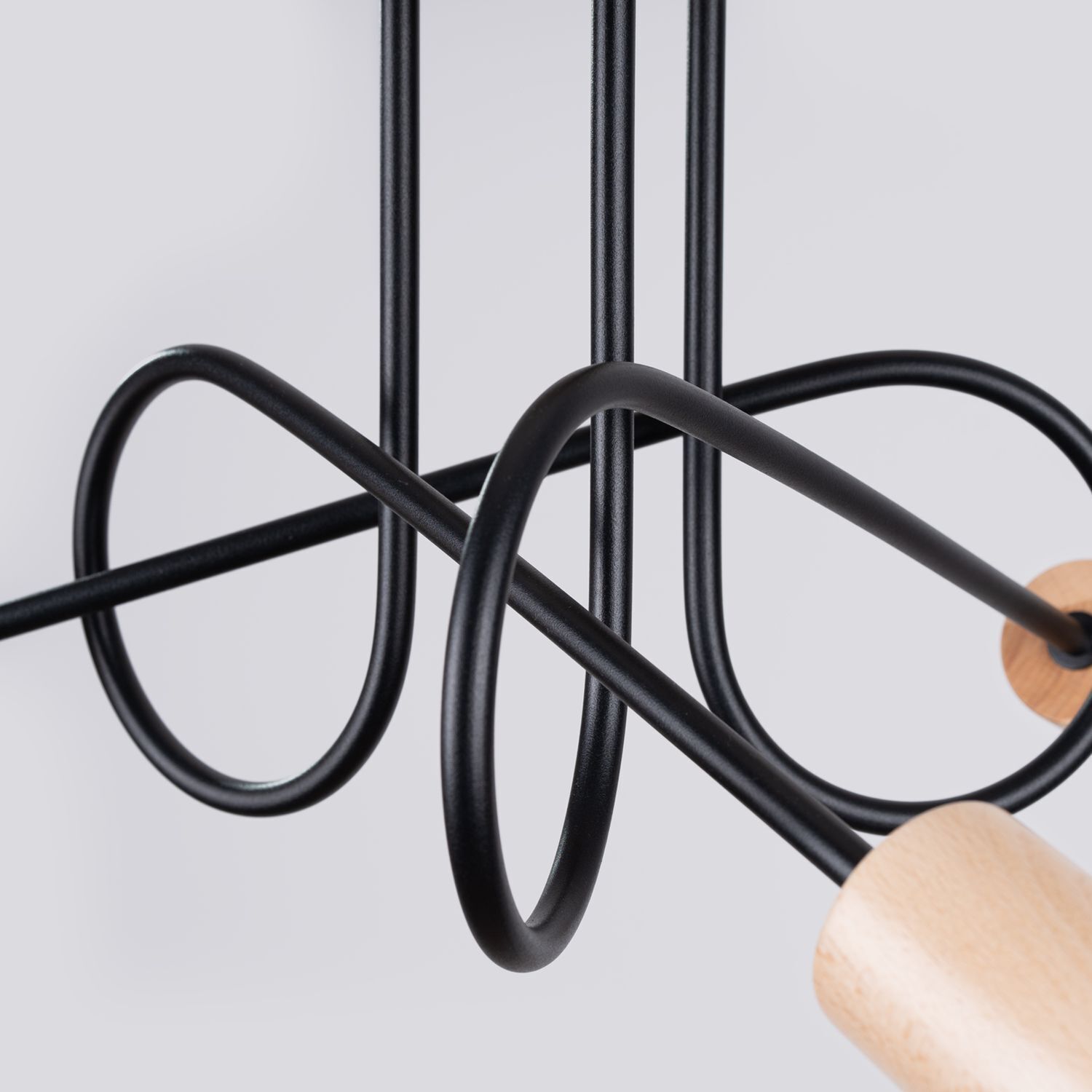 hängelampe, metall, schwarz, schwung, holzknopf