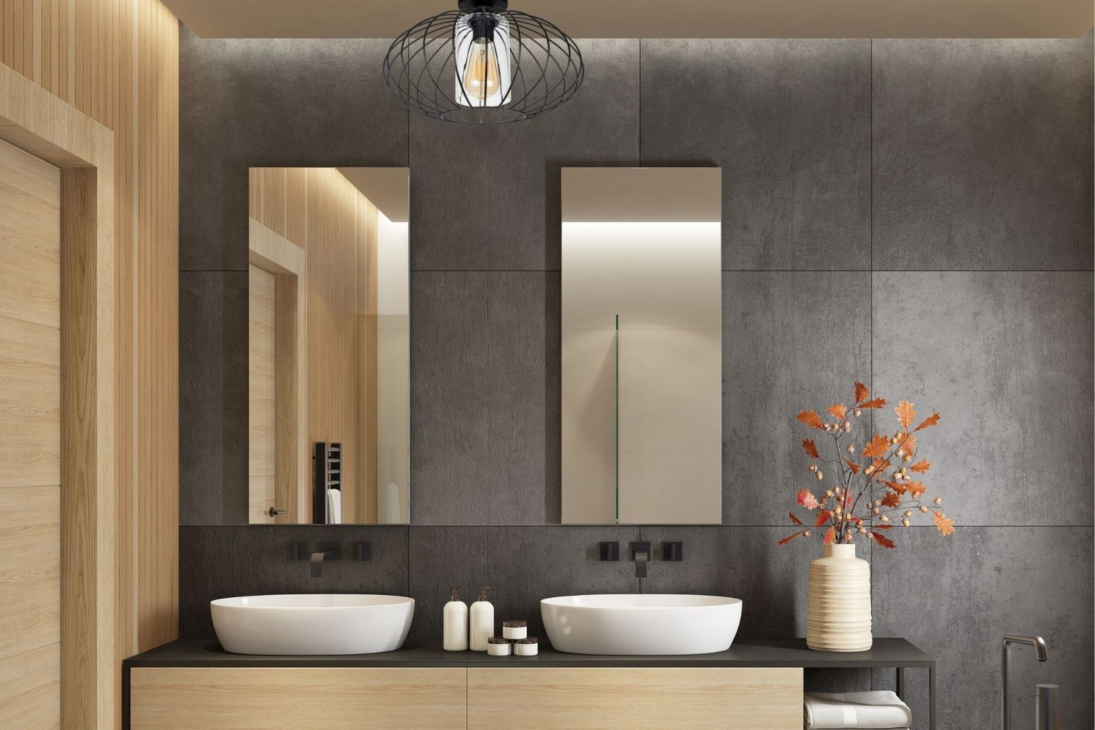 Badezimmer, Doppelte Spüle, Vasenspiegel, dunkle Wand, Holzakzente